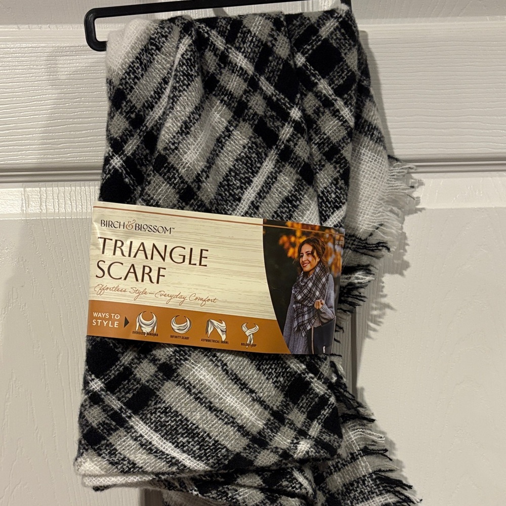 NWT! Birch & Blossom Black and White Plaid Triangle Scarf
